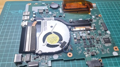 デルノートパソコン 電源LED点灯するが起動しない｜CPU電源部修理事例