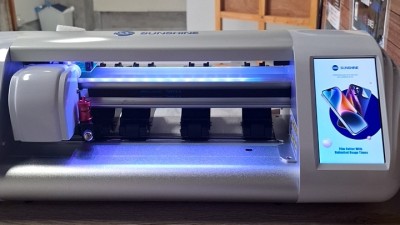 Apple Watch 即時保護フィルム制作｜UVカッティングマシンによるオーダーメイドサービス