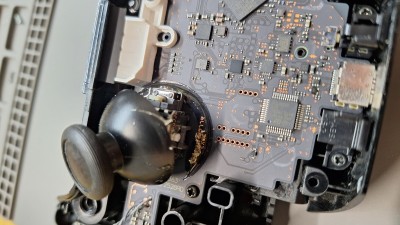 Nintendo Switch Joy-Con 糖分固着洗浄および長期放置機能点検